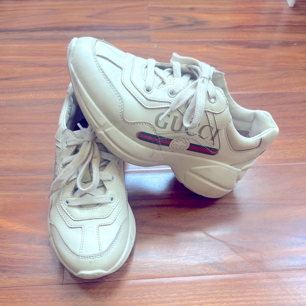 GUCCI SNEAKERS (KIDS)(SIZE 13)(WORN)(NO INSOLES)